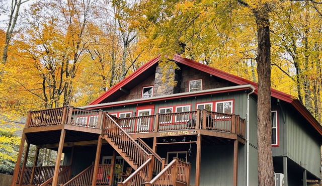 Three-Level Mountain Chalet in Great Location