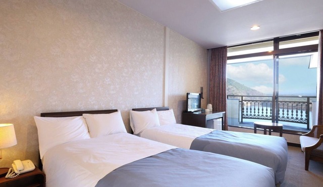 Twin roompanoramic view of Mt Fuji Lake Shoji/Minamitsurugun Yamanashi