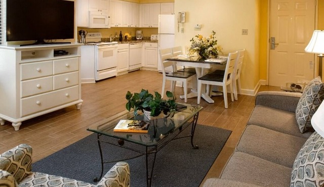 Two Stylish 2BR Vacation Home w/Modern Kitchen, Pool and Outdoor Dining in Beaufort County