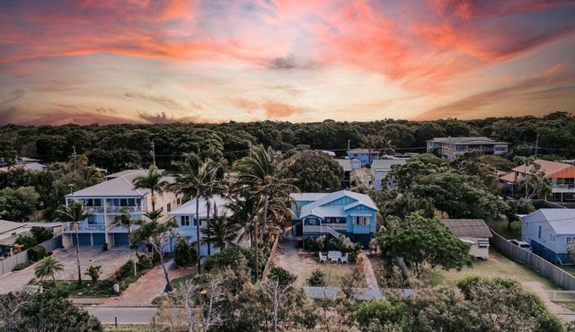 Ultimate Beachfront Holiday Pad