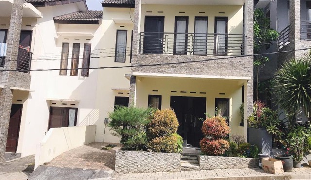 Villa Mutiara Panderman in Batu