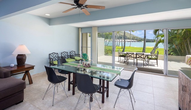 Waterfront Spacious Home near Beach & Hiking. Family Friendly w/Boat Dock & Pool in Honolulu