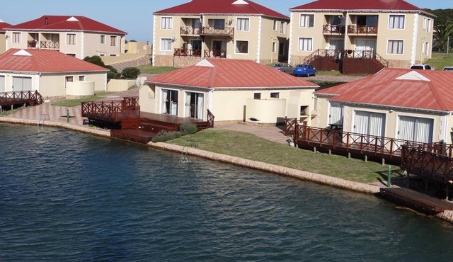 Waterside Living MS22