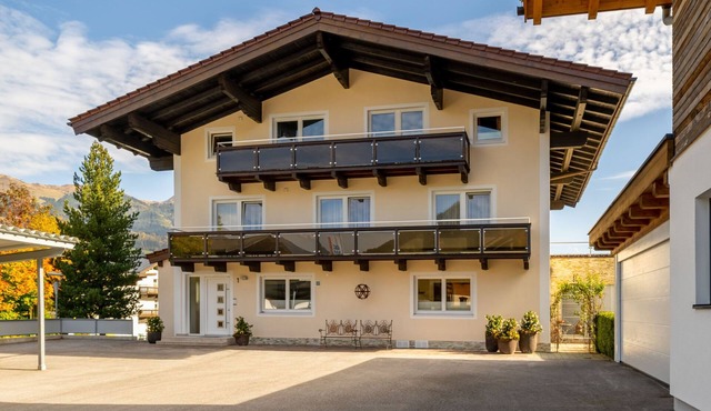 Weberbauer by Interhome