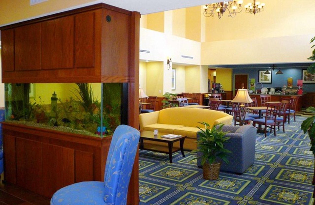 Hampton Inn Suites 