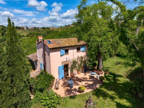 Palaia Apartment | Appartamento con patio privato e giardino tra Pisa e Firenze