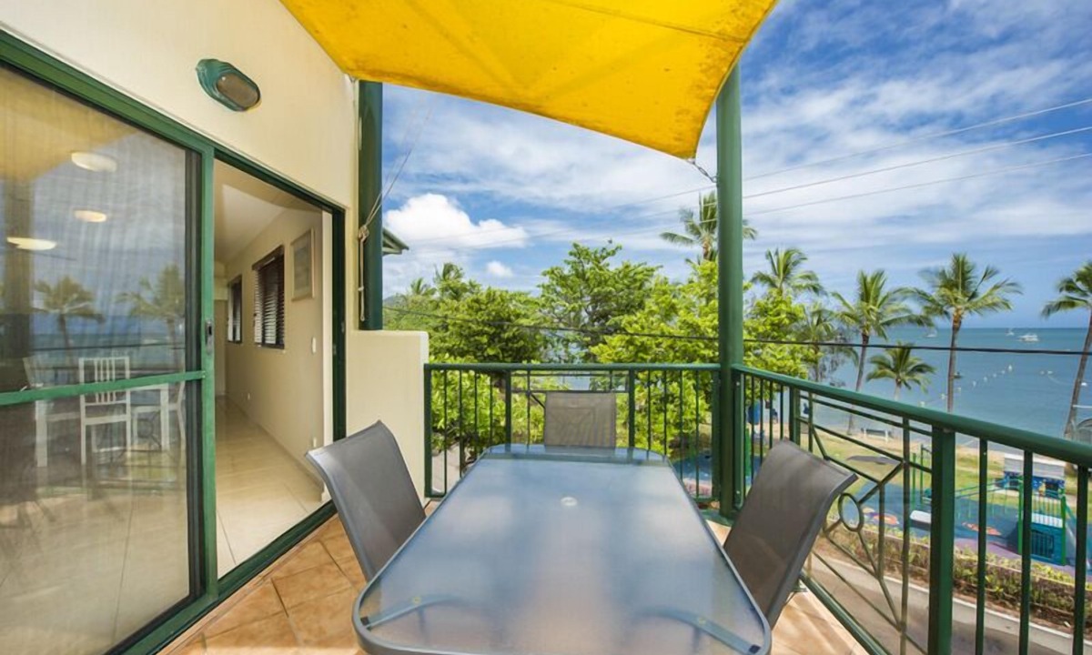 Horseshoe Bay Apartment | Magnetic Sunsets Resort