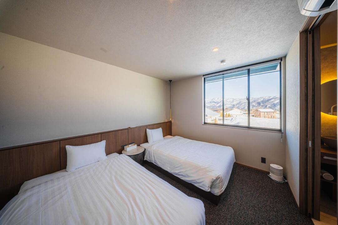 Echo Land Ski Chalet | Hakuba Amber Echoland MrT by Jade Villa