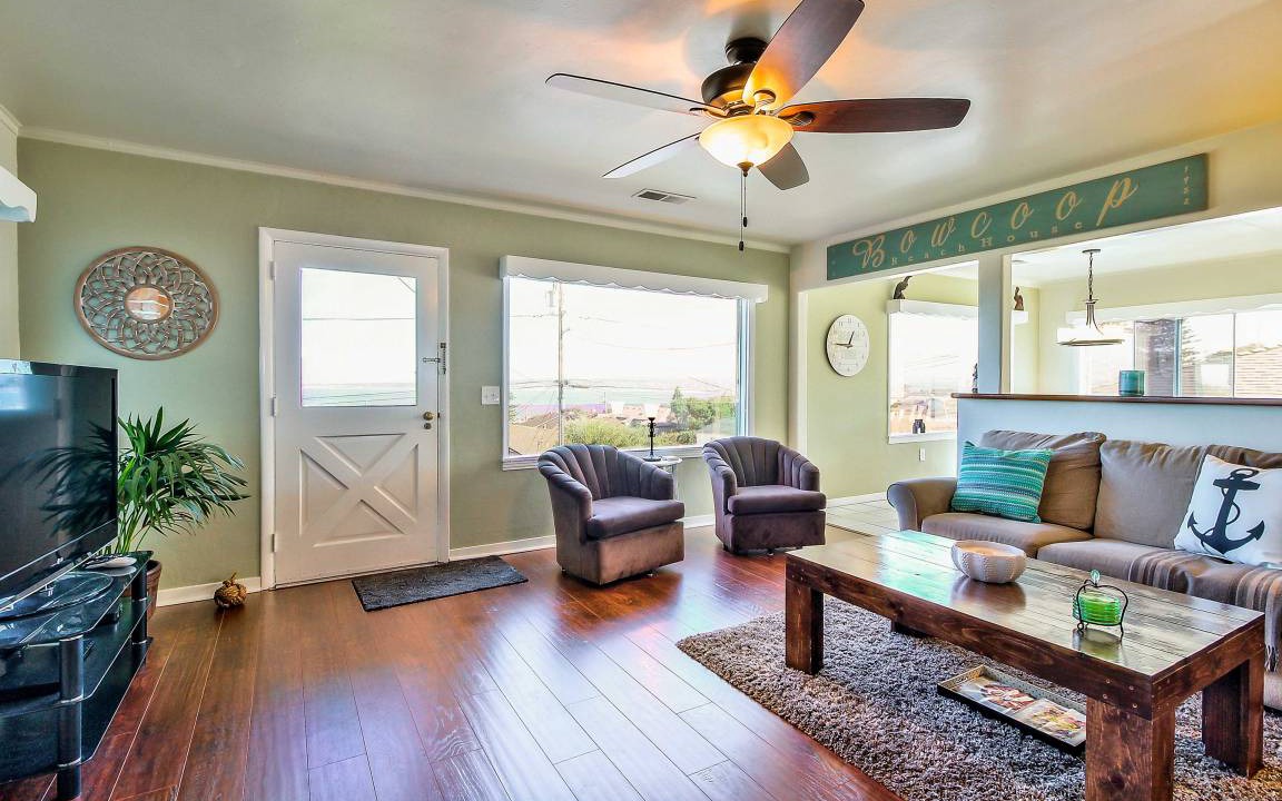 Photo of Livingroom in Monterey