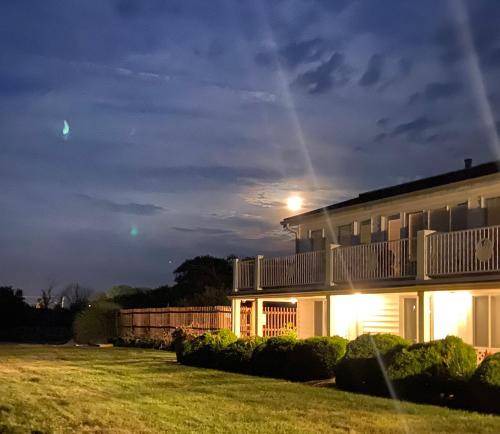 Photo of Others in Tilghman