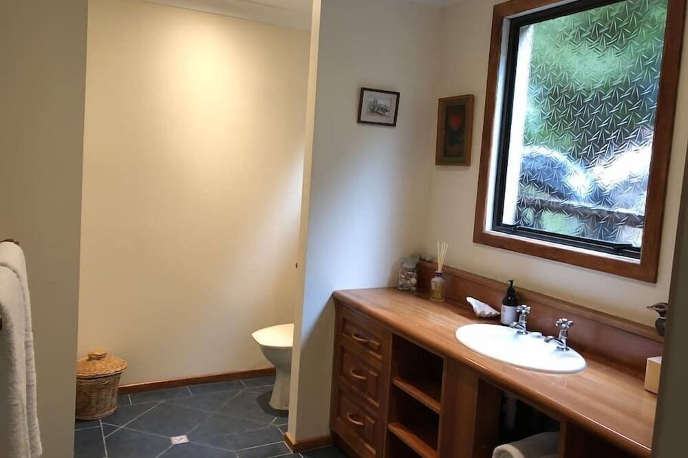 Photo of Bathroom in Kelvin Heights