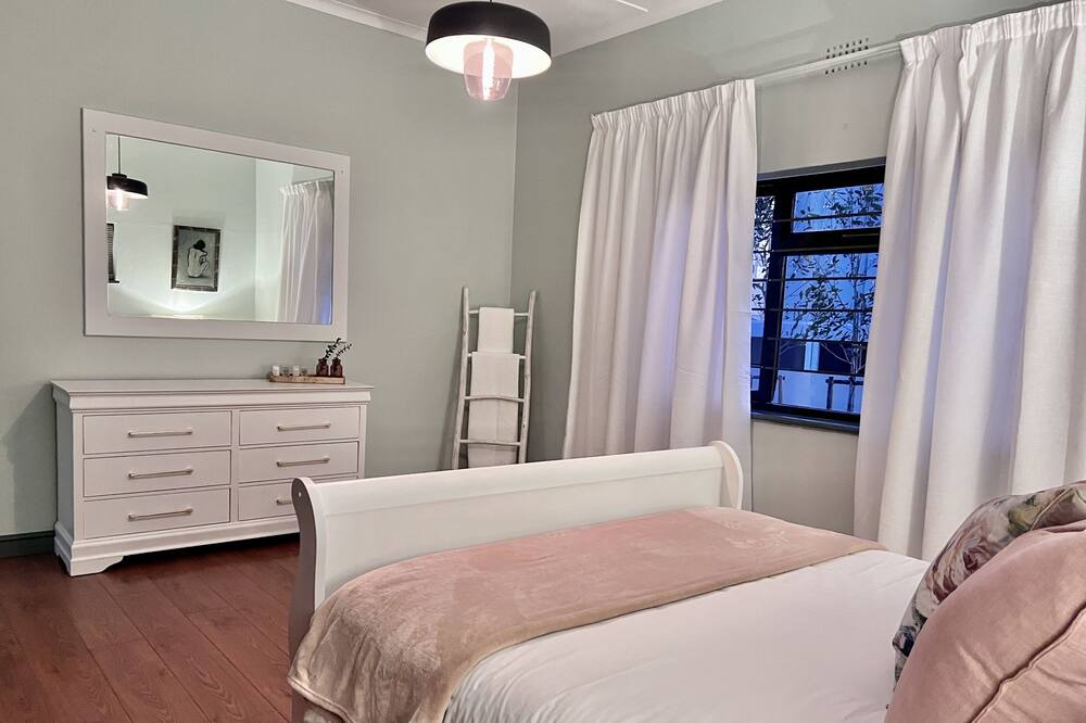 Photo of Bedroom in Strand