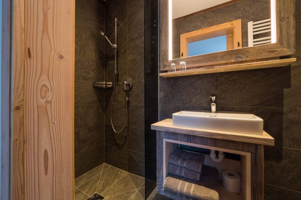 Photo of Bathroom in Finkenberg