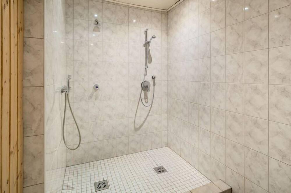 Photo of Bathroom in Viehhofen