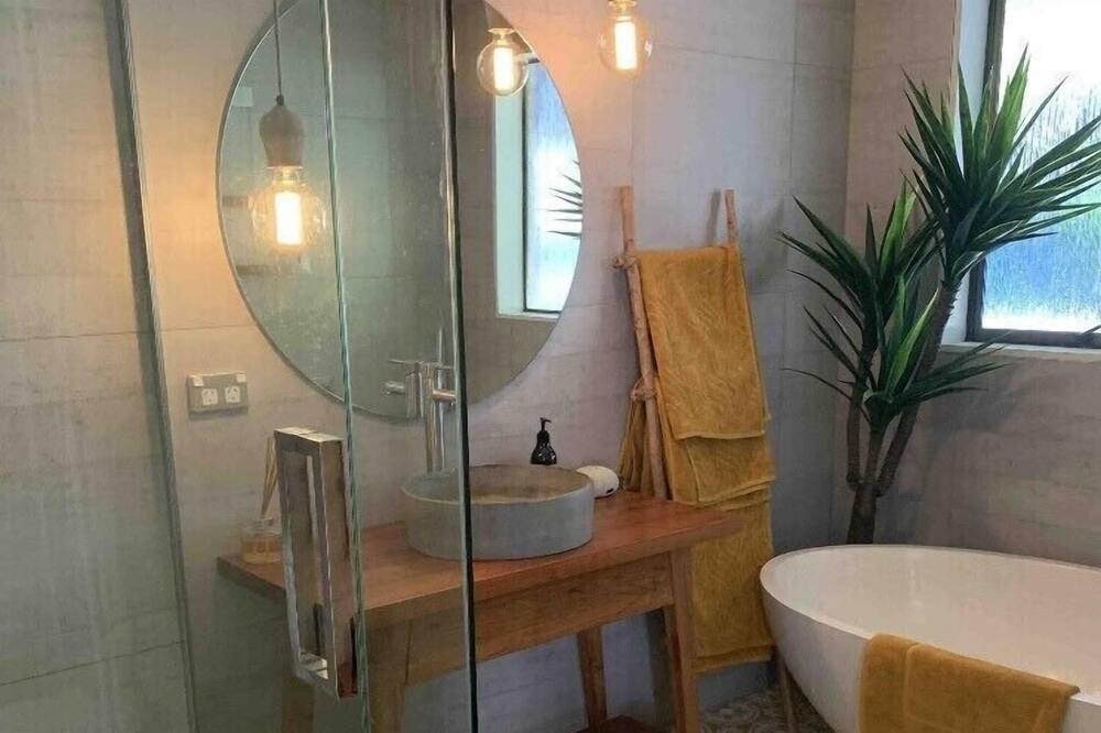 Photo of Bathroom in Kelvin Heights