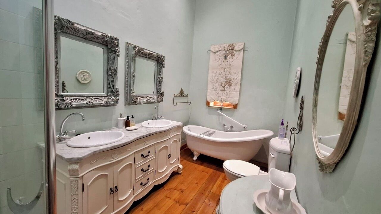 Photo of Bathroom in Graaff-Reinet