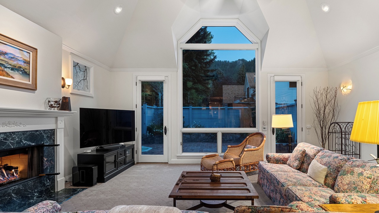 Photo of Livingroom in West End