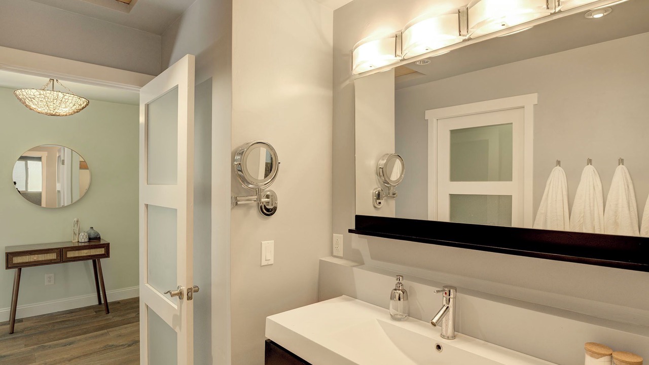 Photo of Bathroom in Del Monte Forest