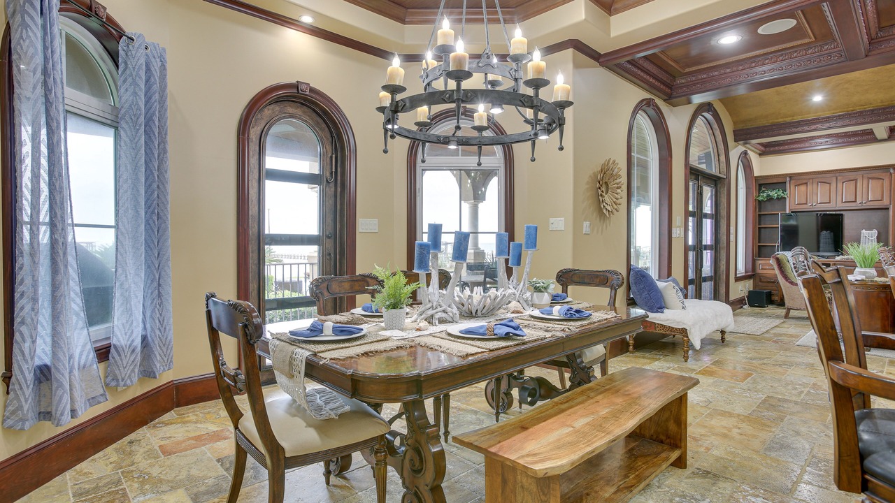 Photo of Others in Dickinson