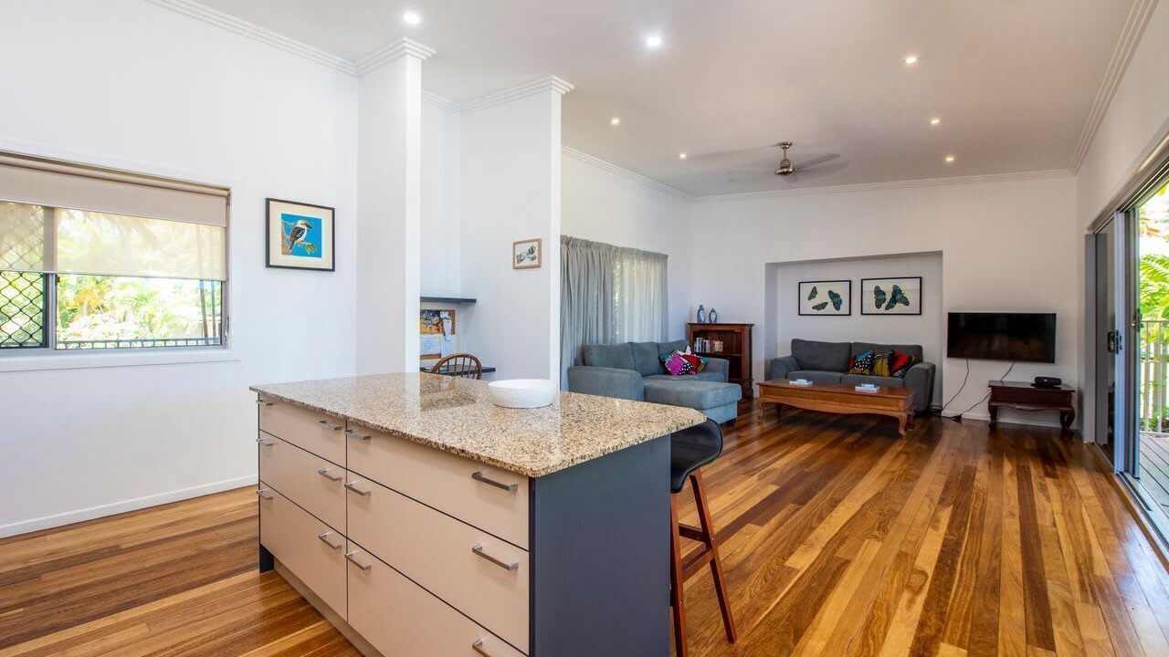 Photo of Livingroom in Horseshoe Bay