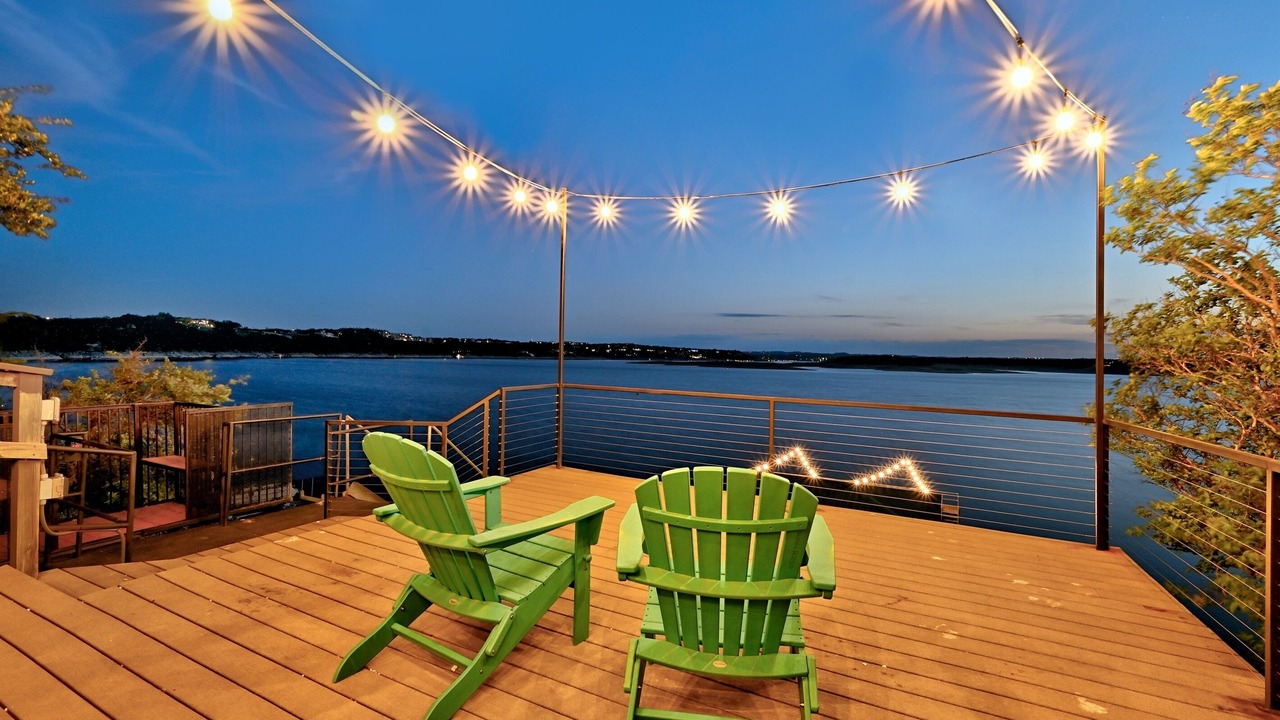 Photo of Others in Eck Lane on the Lake