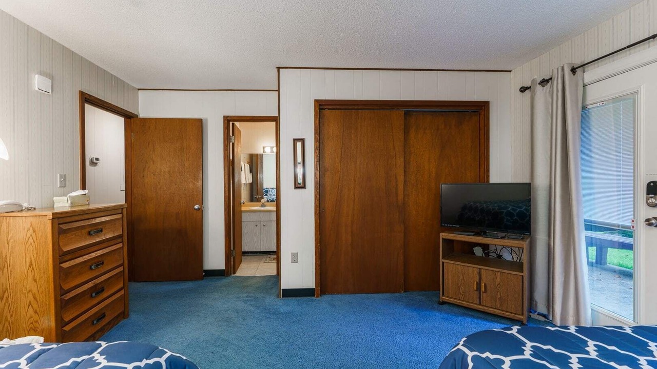 Photo of Bedroom in Pittman Center