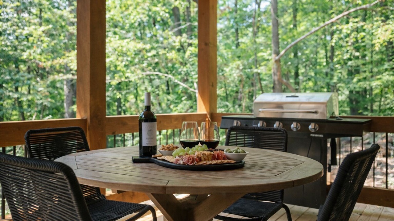 Photo of Outdoor in Cherry Log