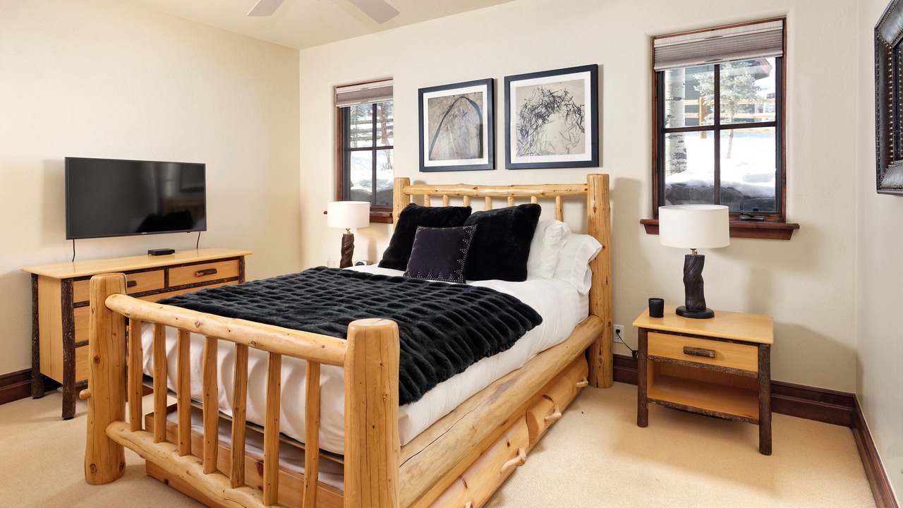 Photo of Bedroom in Snowmass Village