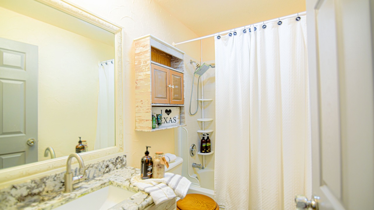 Photo of Bathroom in Central Arlington