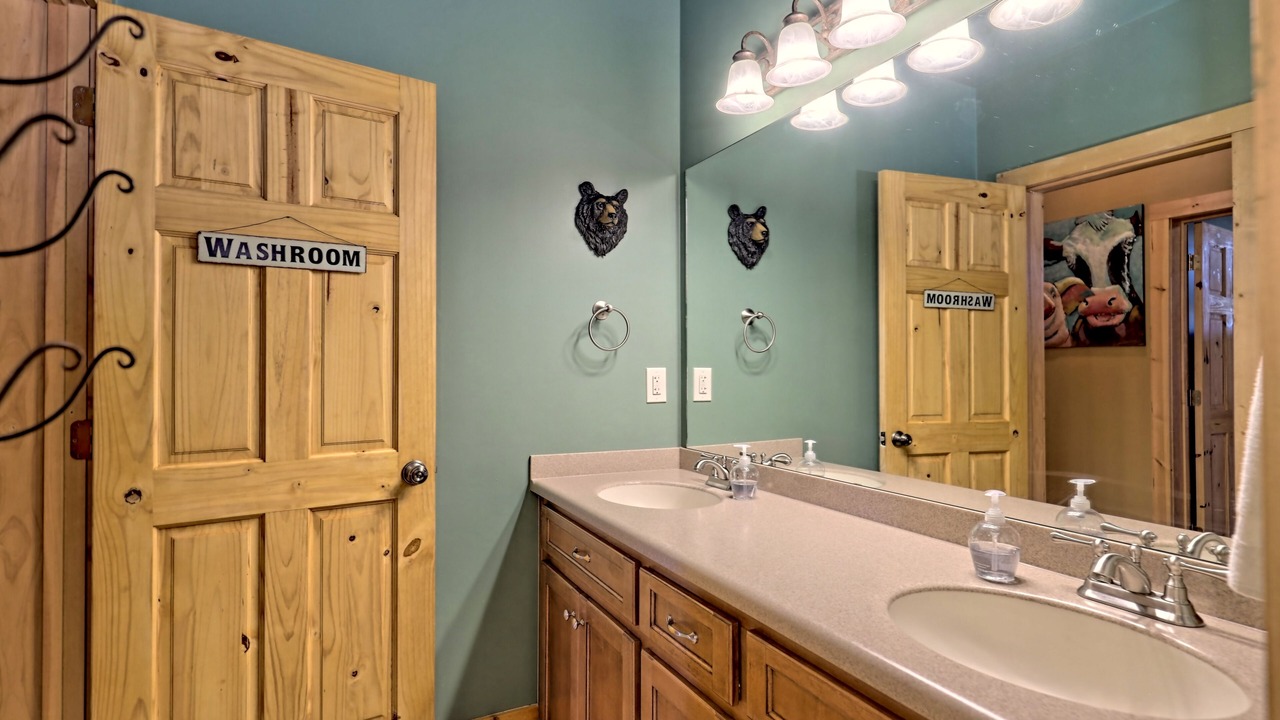 Photo of Bathroom in Walnut Mountain