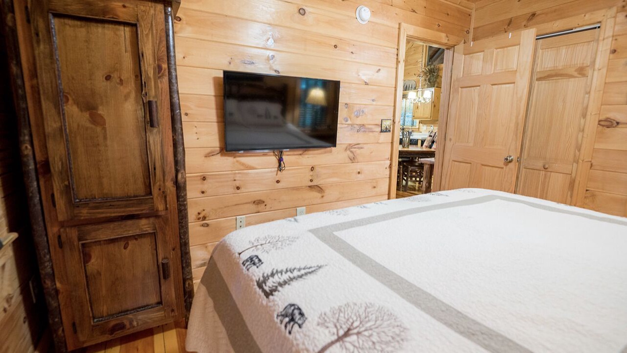 Photo of Bedroom in Ellijay