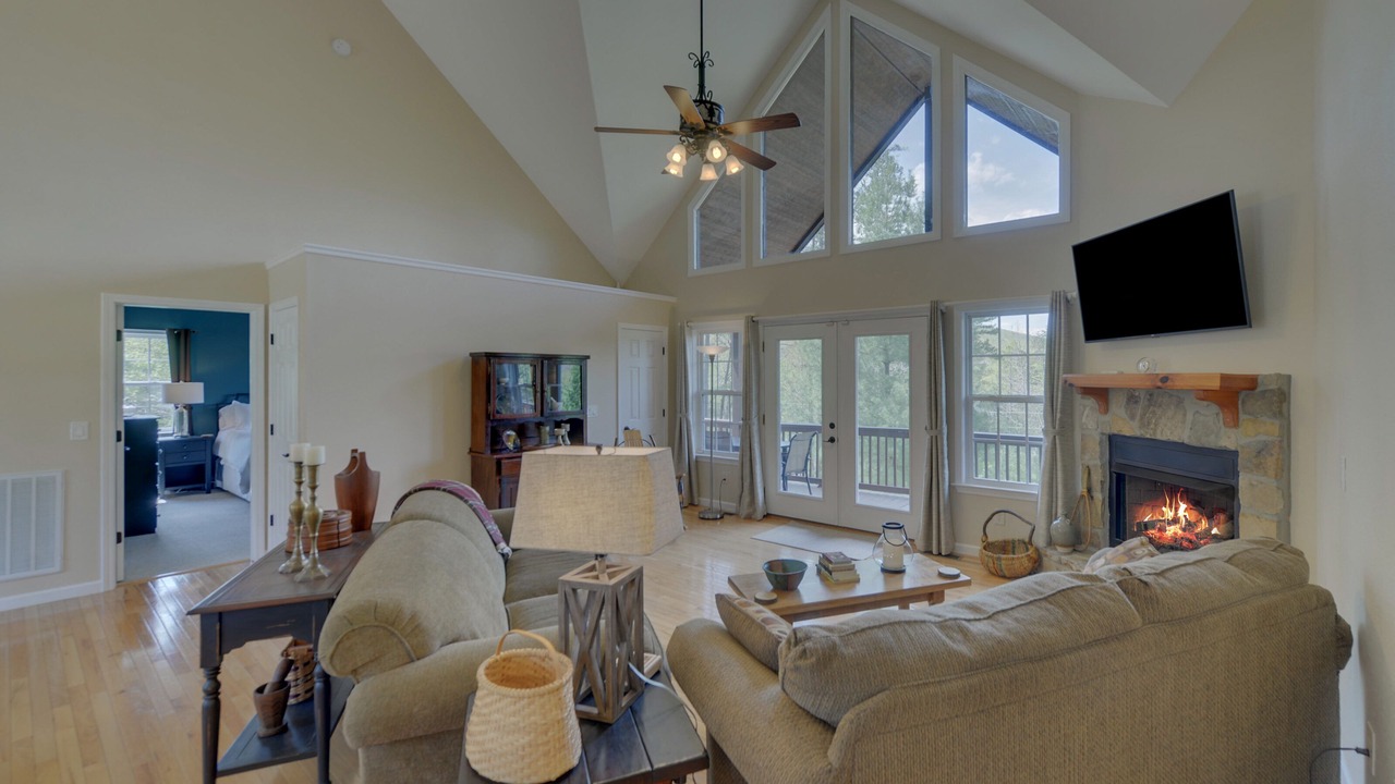 Photo of Livingroom in Blairsville