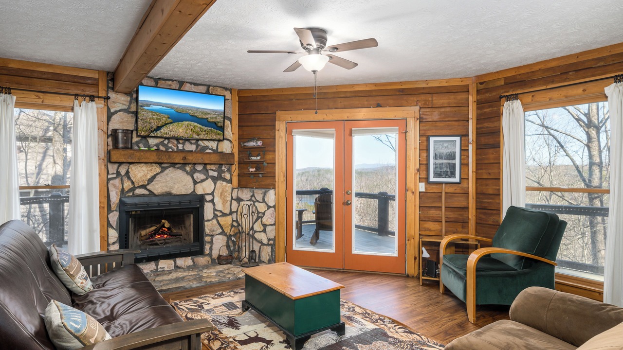 Photo of Livingroom in Ellijay