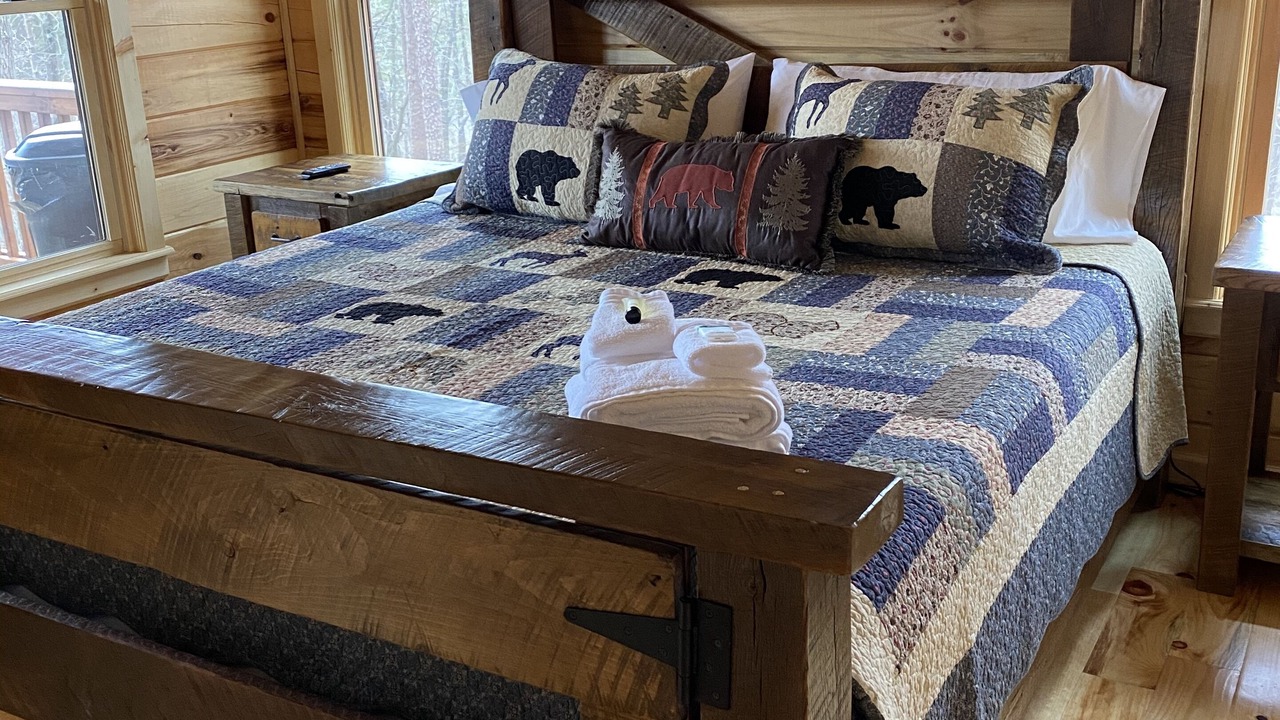 Photo of Bedroom in Cherry Log