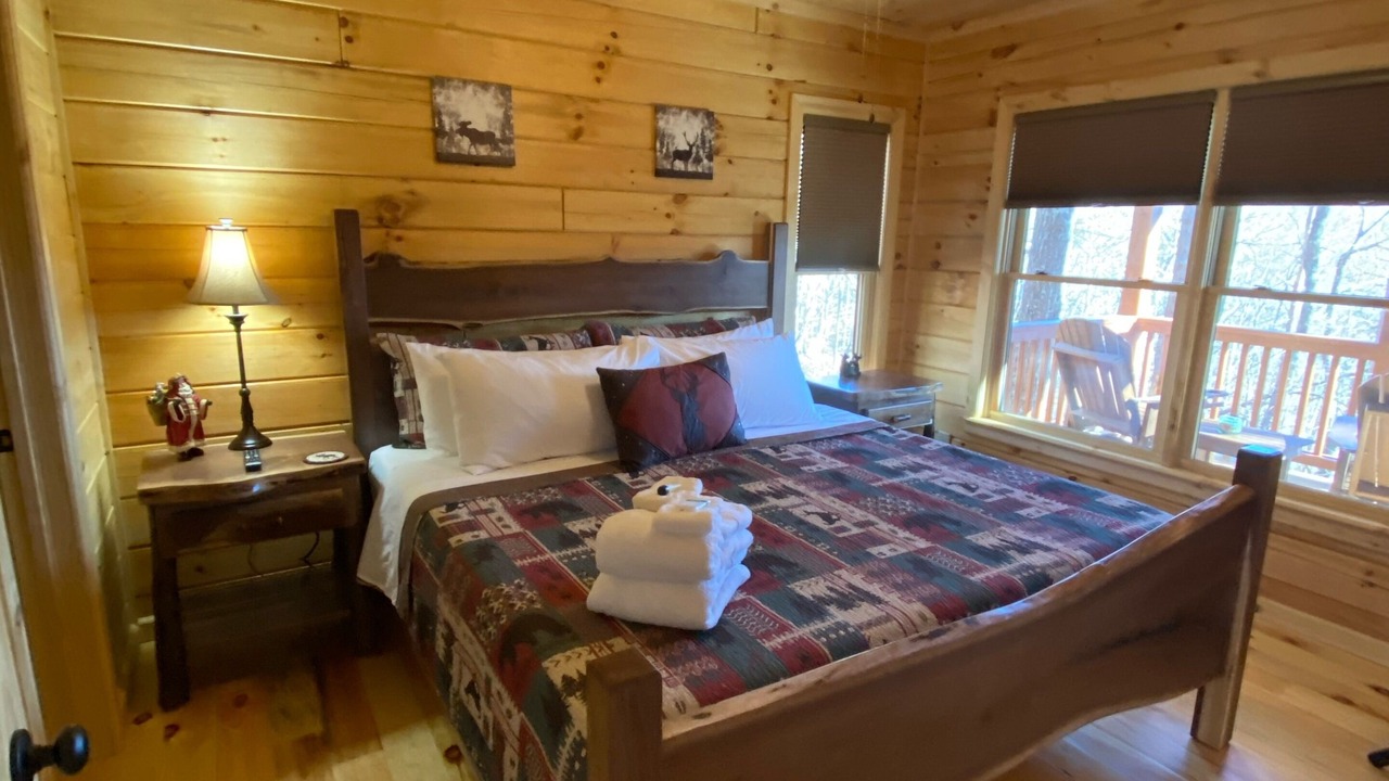 Photo of Bedroom in Cherry Log