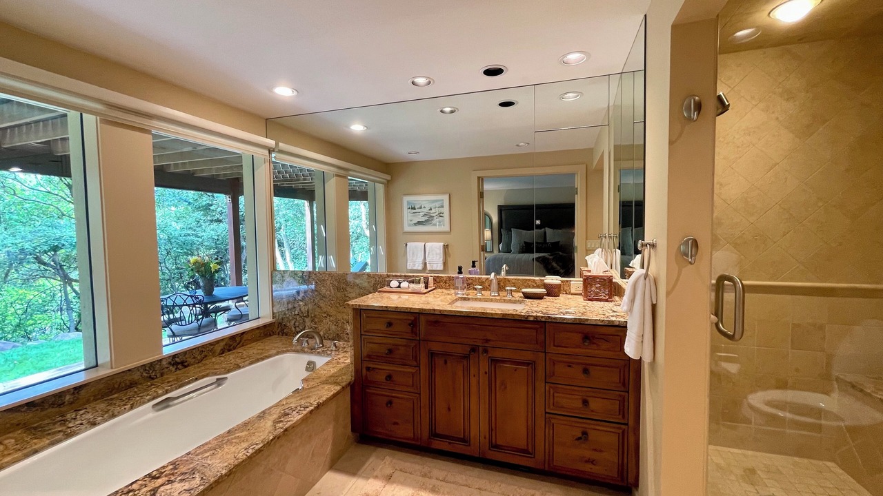 Photo of Bathroom in Red Mountain