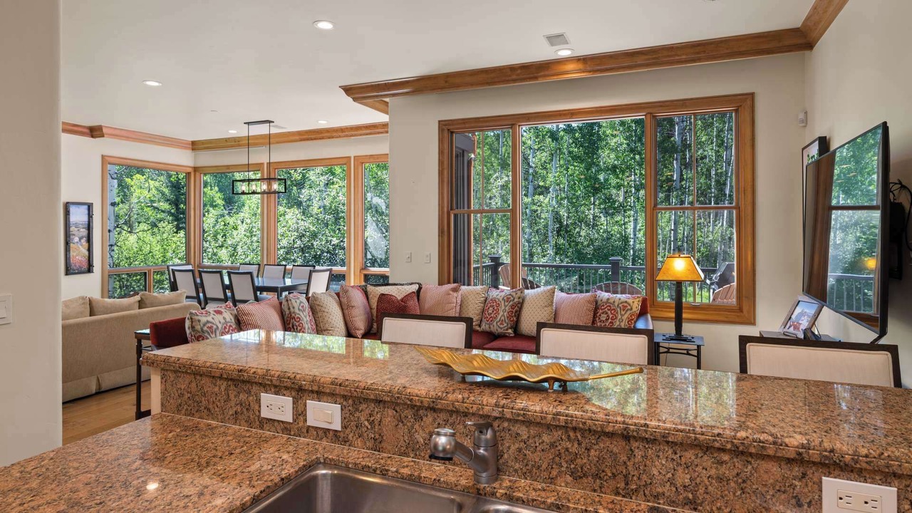 Photo of Livingroom in Snowmass Village