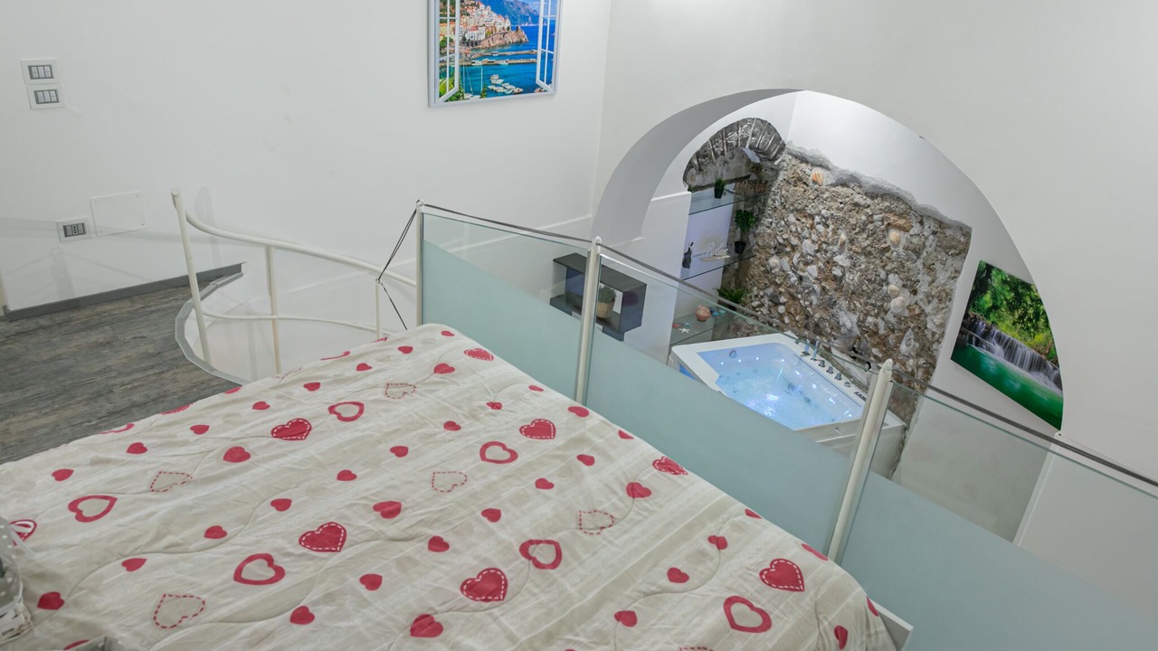 Photo of Bedroom in Historical Downtown Salerno