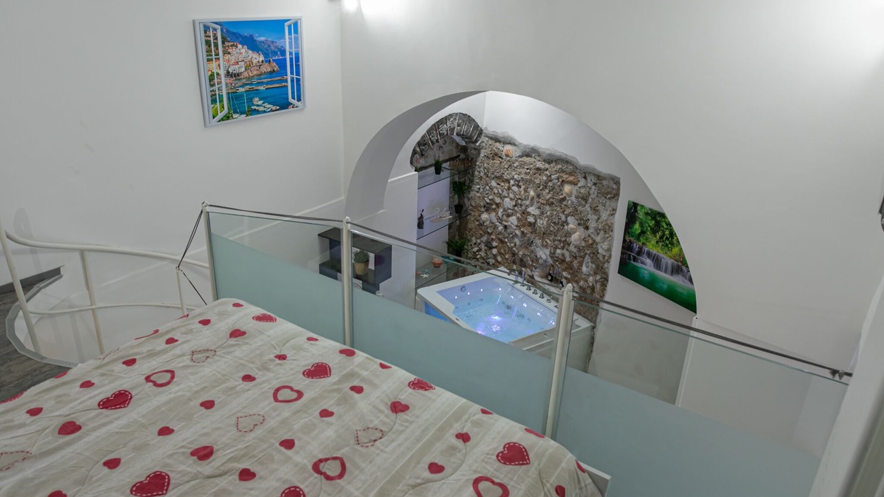 Photo of Bedroom in Historical Downtown Salerno