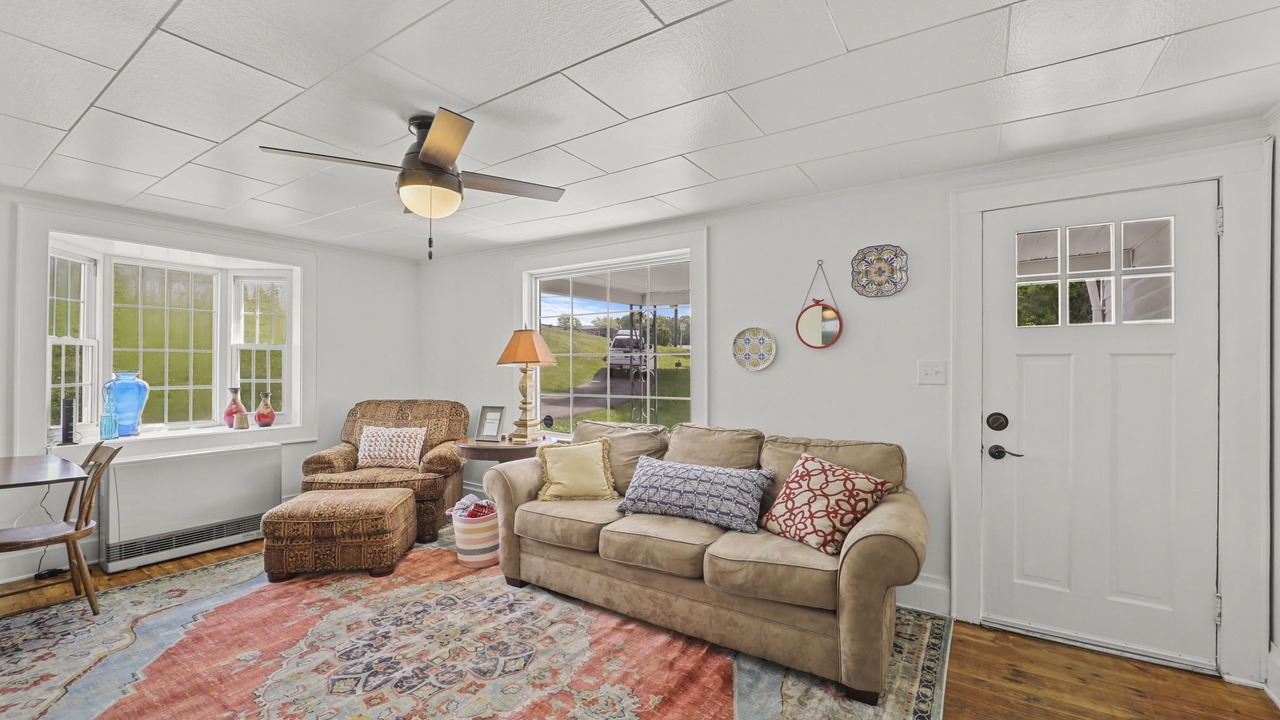 Photo of Livingroom in Jefferson