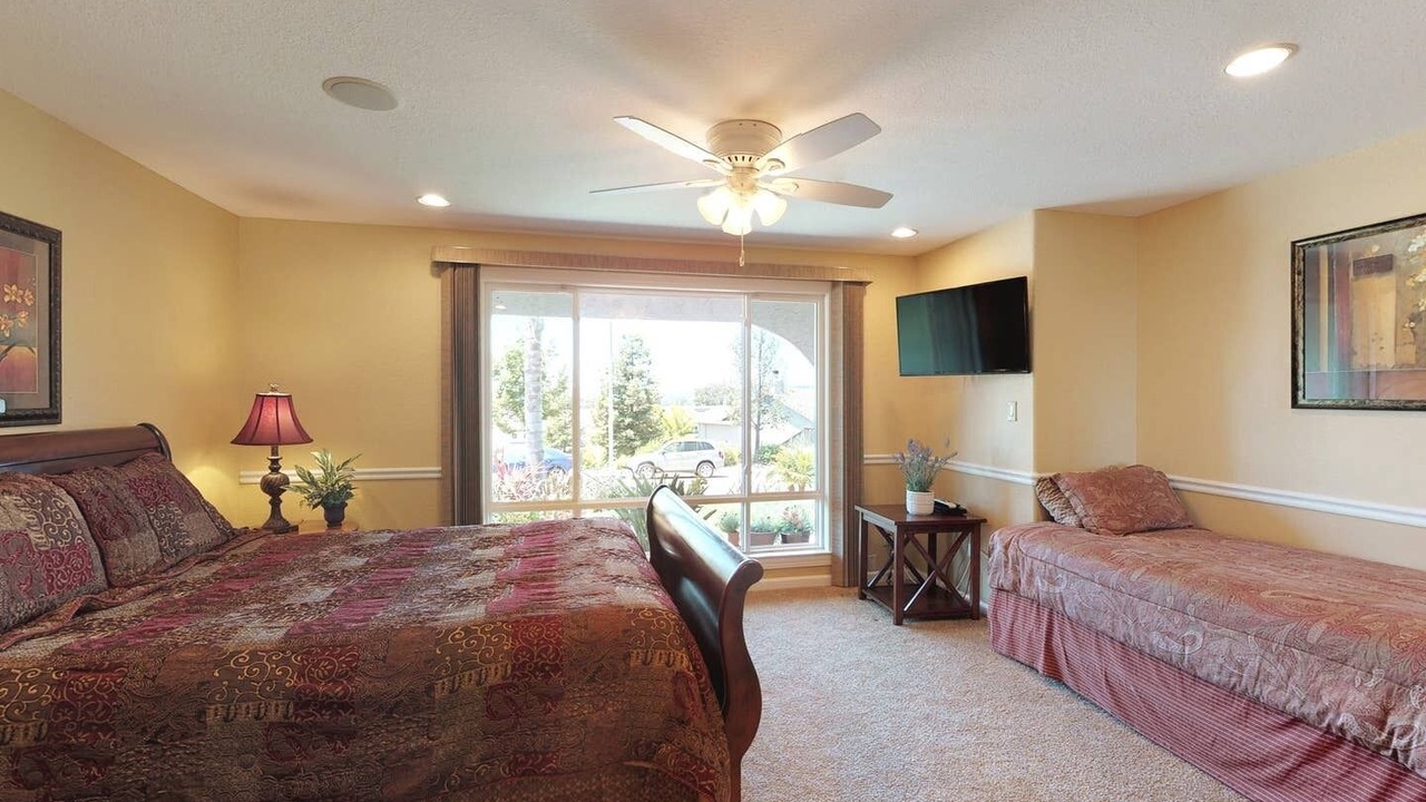 Photo of Bedroom in Castro Valley