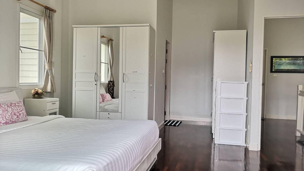 Photo of Bedroom in Chalong