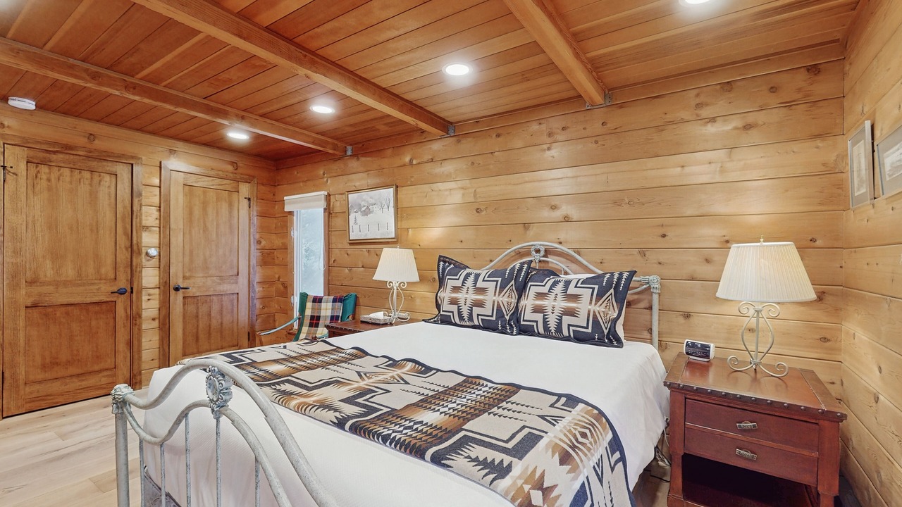 Photo of Bedroom in Snowmass Village