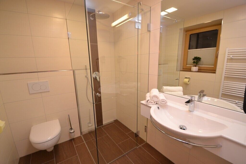 Photo of Bathroom in Emberg