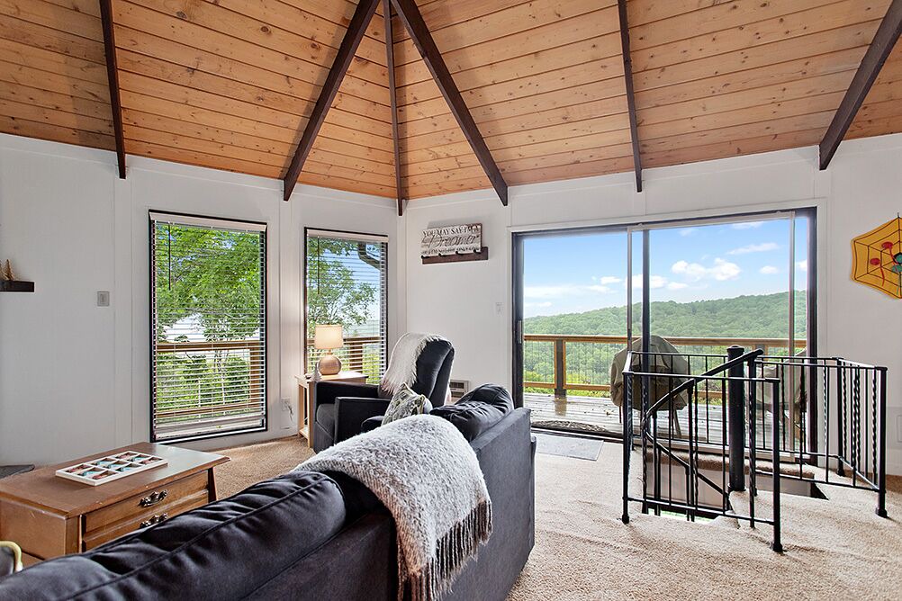 Photo of Livingroom in Beech Mountain