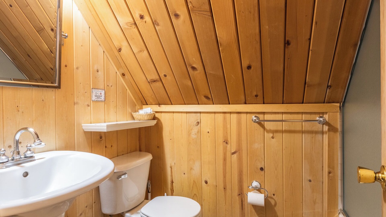 Photo of Bathroom in Mammoth Lakes
