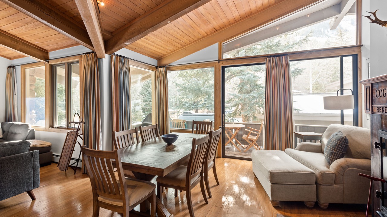 Photo of Livingroom in Aspen