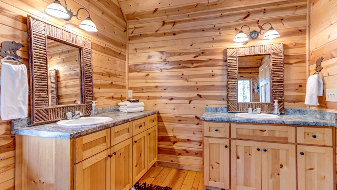 Photo of Bathroom in Ellijay
