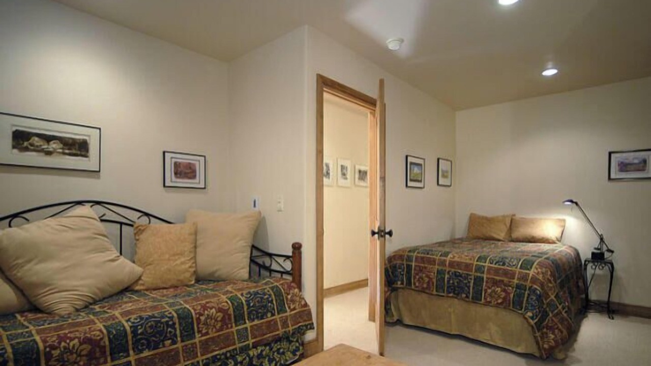 Photo of Bedroom in Snowmass Village