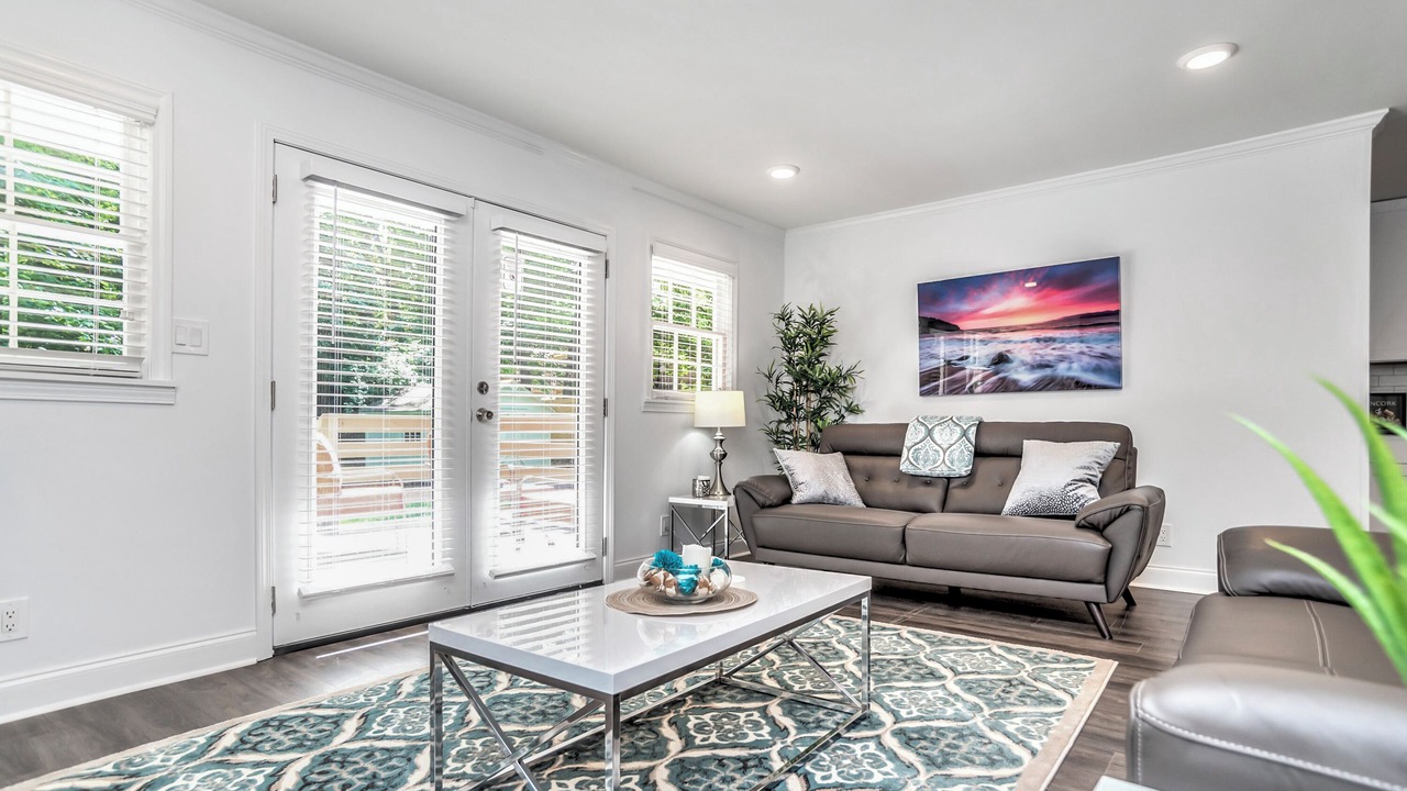 Photo of Livingroom in North Decatur